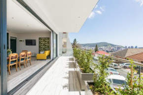 Cambridge Suites -#1 Spectacular balcony with views
